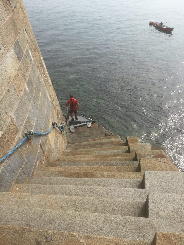 Le fort de la Conchée vu depuis un doris